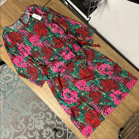 Vineyard vines nwt silk twill Christmas colors green red pink long sleeve dress - Picture 4 of 12